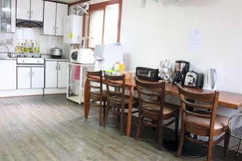 Guest house Full House